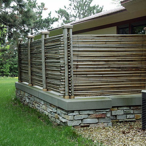 Neal Luangpraseut Residence 融合现代美学与自然元素的建筑装饰材料应用